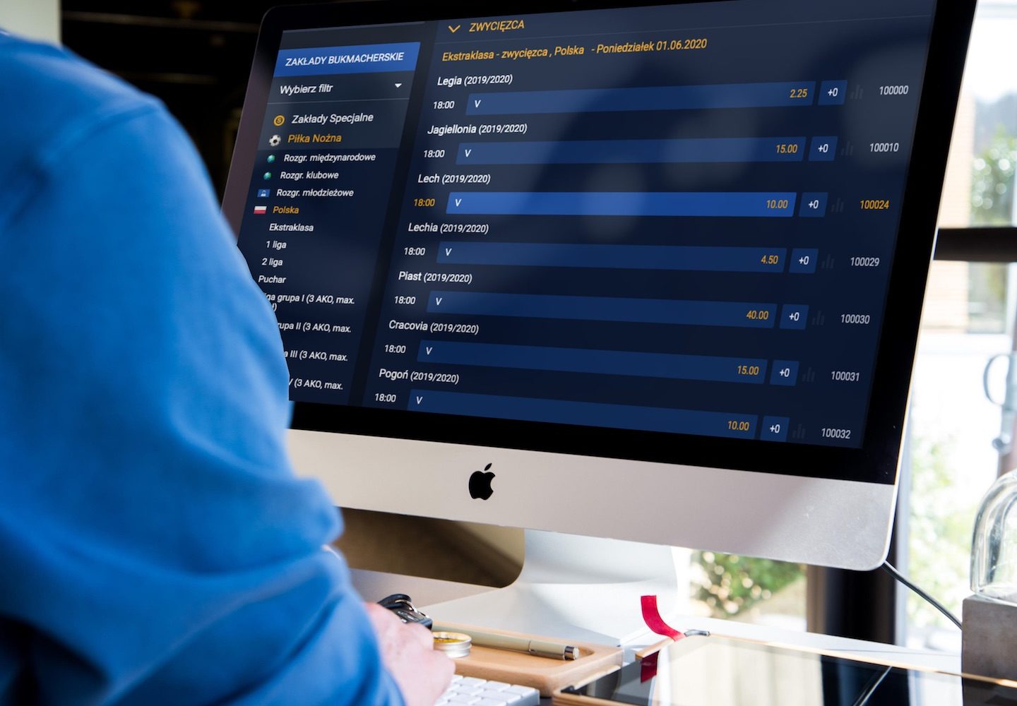 Dziesięć kolejek Ekstraklasy za nami. Kogo faworyzują bukmacherzy?