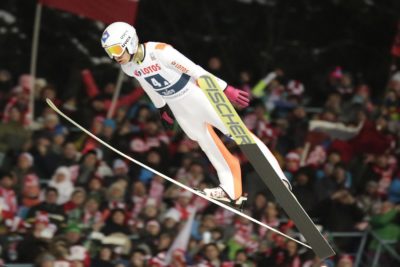 Skoki narciarskie 2021/2022. Obstawiamy Puchar Świata. Informacje, faworyci bukmacherów i typy. Gdzie oglądać rywalizację na skoczniach?