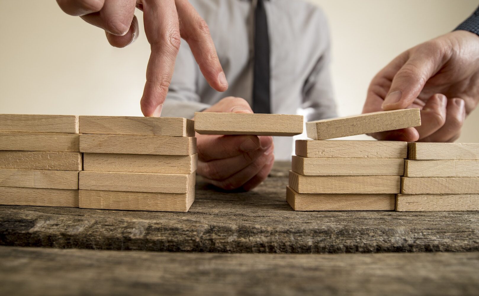 Błędy poznawcze w zakładach bukmacherskich – paradoks hazardzisty