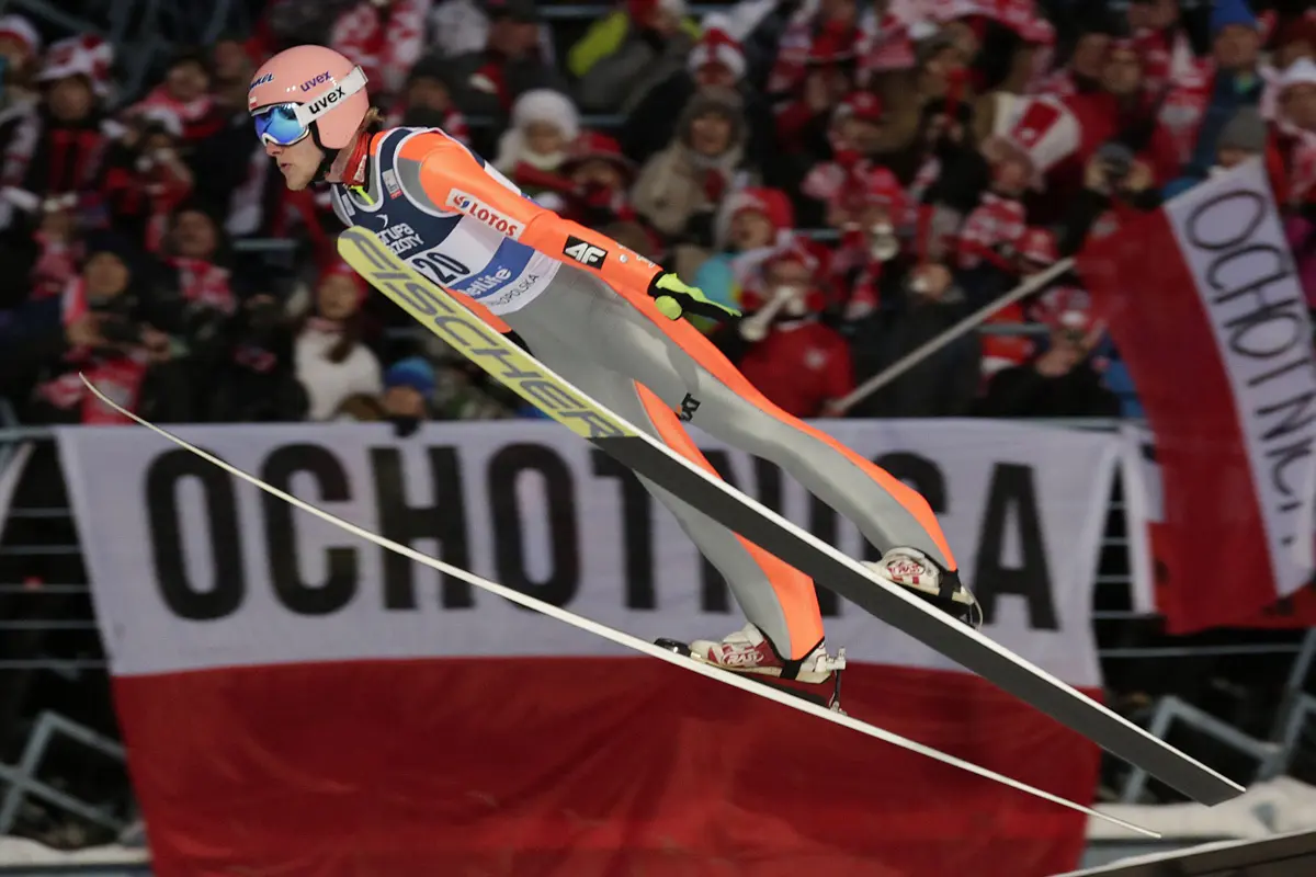 Zakopane HS140. Konkurs indywidualny i drużynowy Pucharu Świata w skokach narciarskich 2022/2023. Kiedy zawody? Harmonogram, faworyci bukmacherów i transmisje na żywo