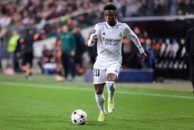 Real Madryt – Liverpool i Napoli – Eintracht Frankfurt. Typujemy rewanże 1/8 finału Ligi Mistrzów. Kursy bukmacherskie i stream (15.03.2023)