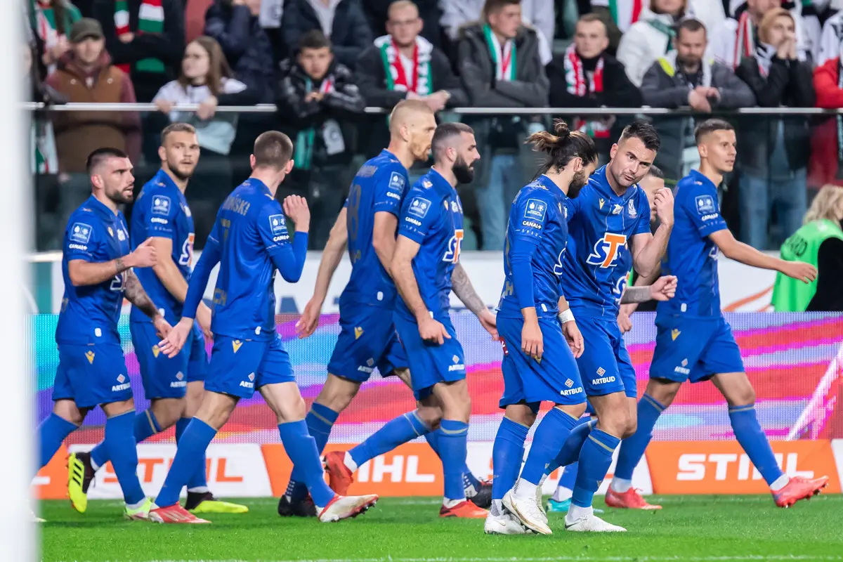 Fiorentina – Lech Poznań i wszystkie mecze rewanżowe w ćwierćfinałach Ligi Europy oraz Ligi Konferencji 2022/2023. Zapowiedź, faworyci bukmacherów i live stream (20.04.2023)